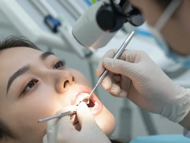 Úvod do cenového rozpětí kompozitních faset: Co ovlivňuje cenu a co si můžete dovolit